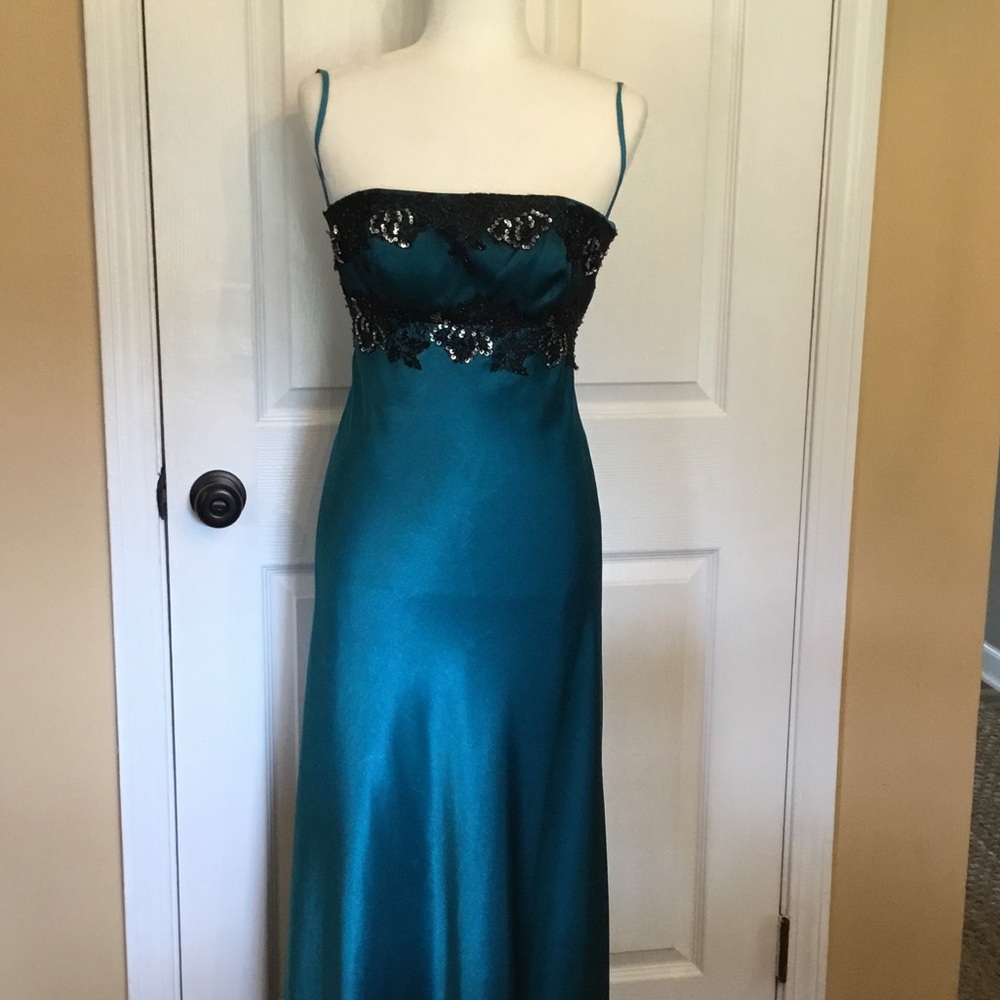 Faviana Whimsigoth Formal Bohochic Teal Satin Gown with Black Lace Sequin Bodice